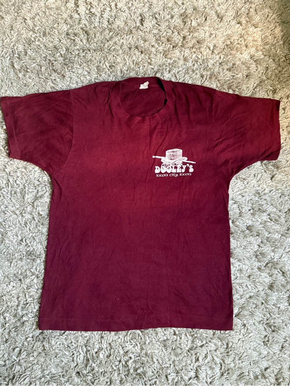 Vintage 80s Screen Stars Dooley’s Iowa City Maroon Graphic Tee Medium